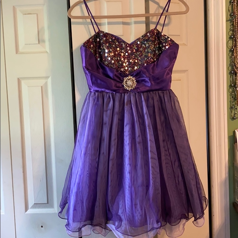 Sequined mini dress. Prom. Homecoming